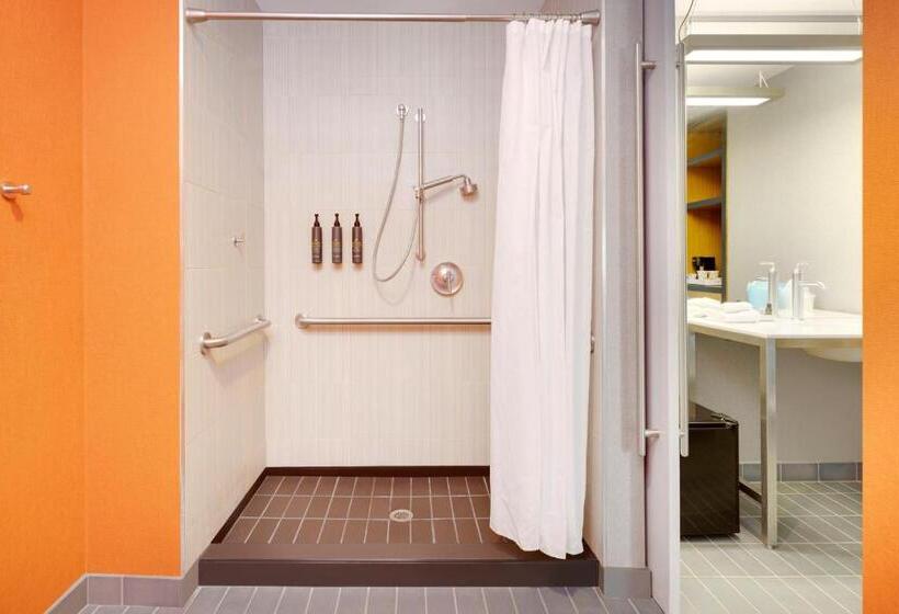 اتاق استاندارد برای معلولان, Aloft Hotel Milwaukee Downtown