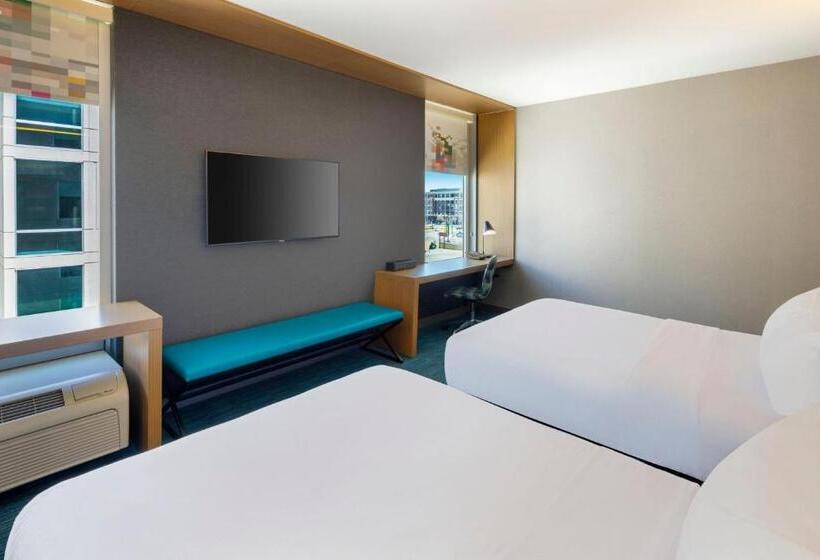 اتاق استاندارد برای معلولان, Aloft Hotel Milwaukee Downtown