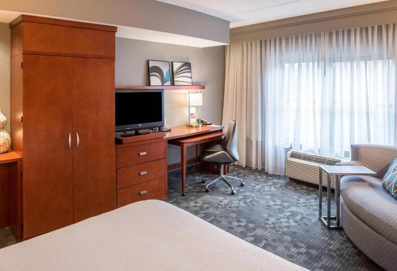 اتاق استاندارد با تخت بزرگ, Courtyard Clemson