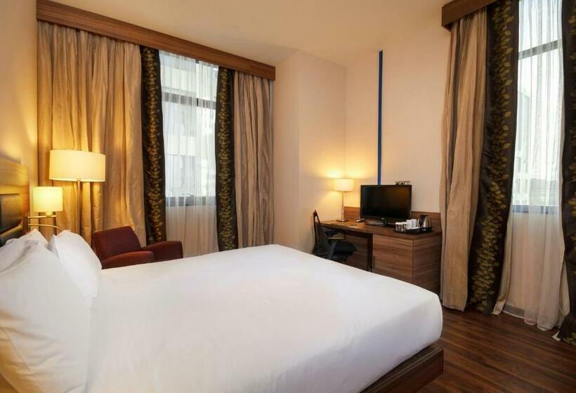 Suite Cama King, Hilton Garden Inn Sevilla