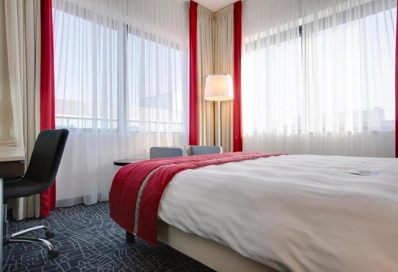 Superior Room with Views, Park Inn By Radisson Amsterdam Airport Schiphol