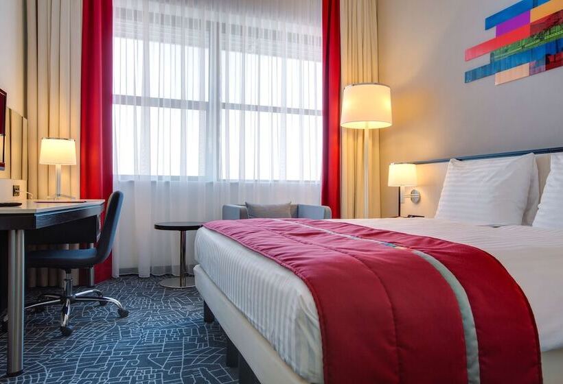 带观景的标准间, Park Inn By Radisson Amsterdam Airport Schiphol