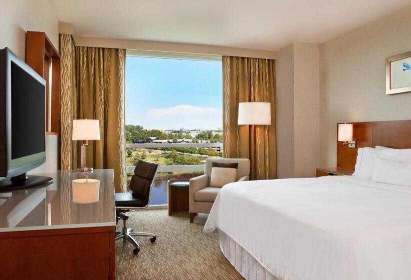 غرفة سوبيريور سرير كينج, The Westin Washington Dulles Airport