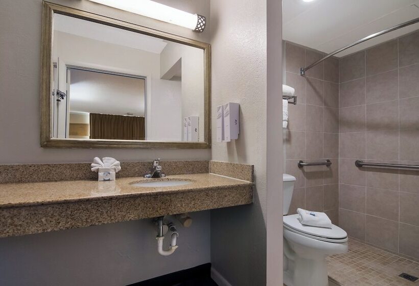 Quarto Deluxe Adaptado para Incapacitados, Motel 6 Vero Beach, Fl