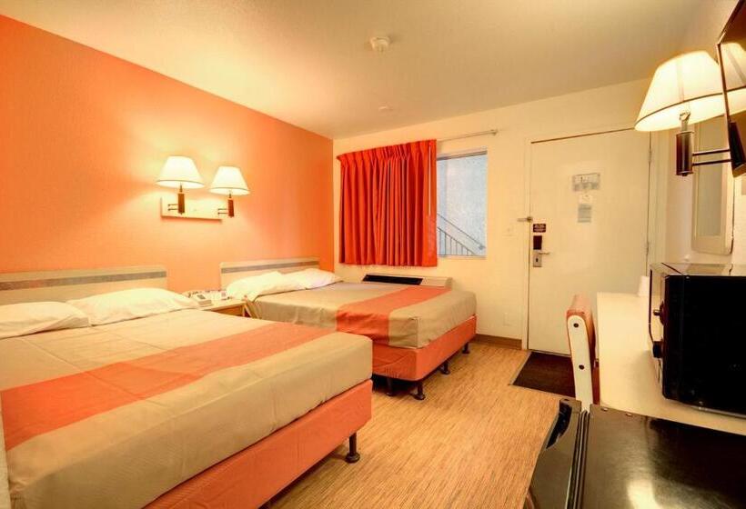 اتاق استاندارد چهار تخته, Motel 6alamogordo, Nm