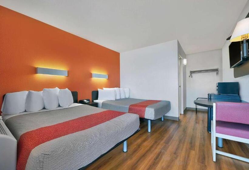 اتاق استاندارد چهار تخته, Motel 6alamogordo, Nm