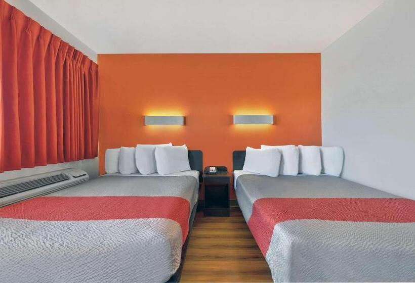 اتاق استاندارد چهار تخته, Motel 6alamogordo, Nm