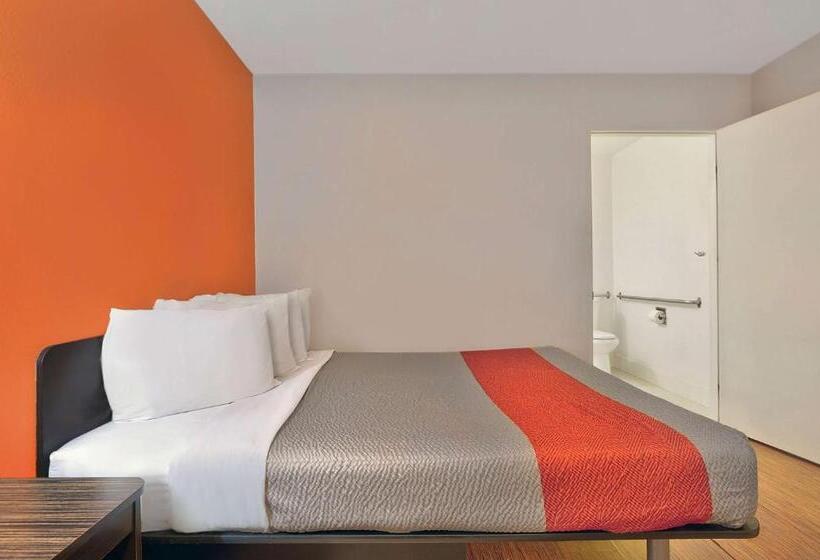اتاق استاندارد برای معلولان, Motel 6alamogordo, Nm