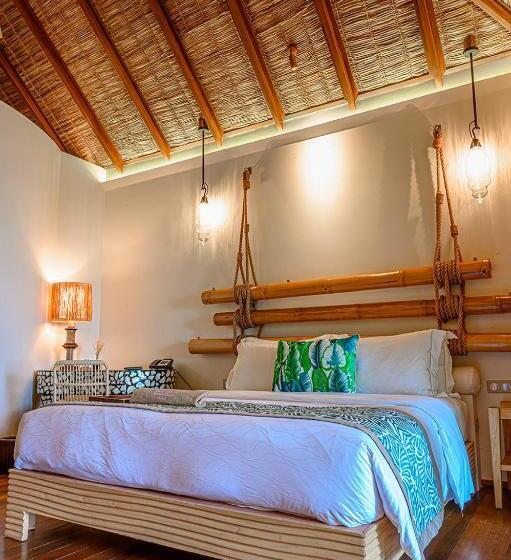 1 Bedroom Villa, Constance Moofushi  All Inclusive