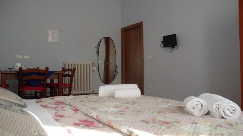 Quarto Triplo Standart, Ridolfi Guest House