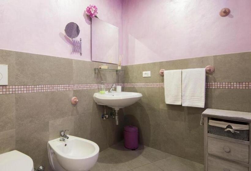 اتاق استاندارد سه نفره, Ridolfi Guest House