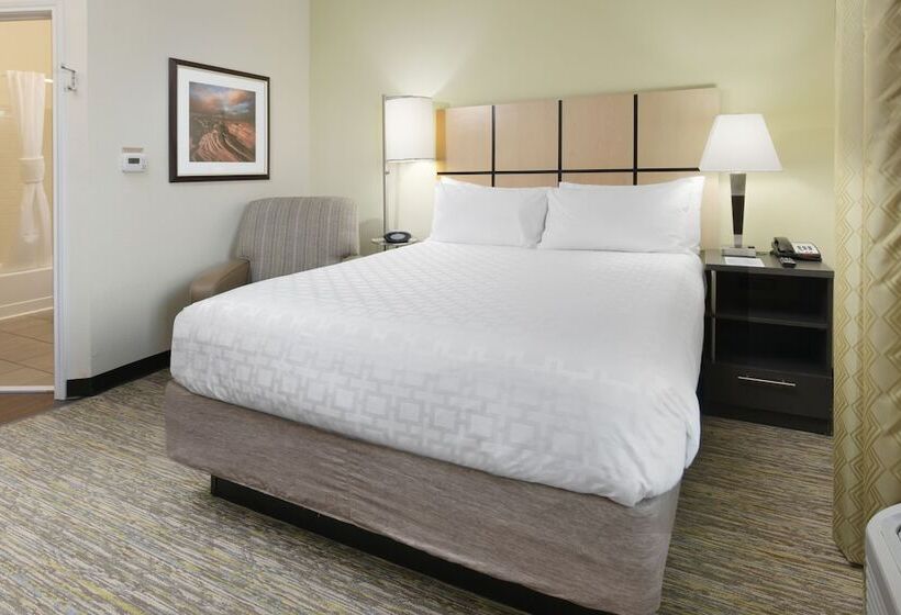 استودیوی استاندارد, Candlewood Suites Odessa, An Ihg