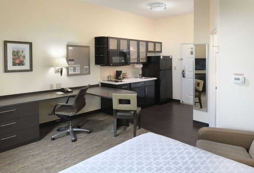 استودیوی استاندارد, Candlewood Suites Odessa, An Ihg