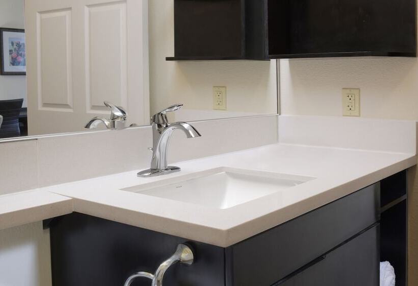 استودیوی استاندارد با تخت دوبل, Candlewood Suites Odessa, An Ihg