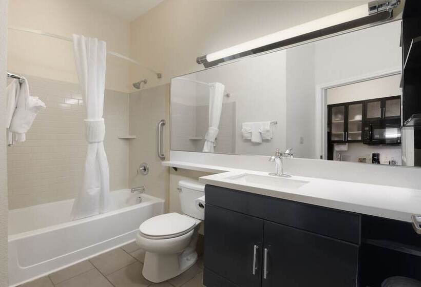استودیوی استاندارد, Candlewood Suites Odessa, An Ihg