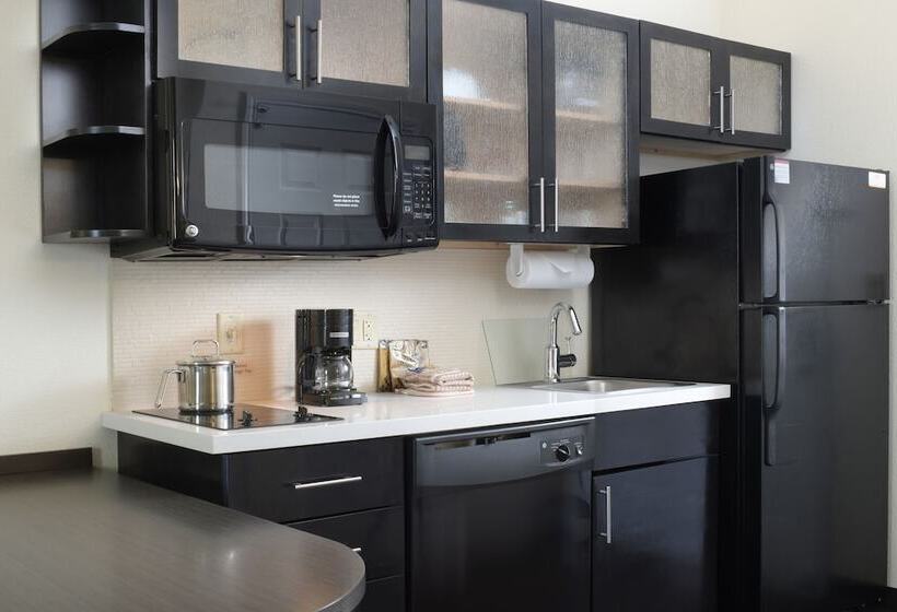 استودیوی استاندارد, Candlewood Suites Odessa, An Ihg