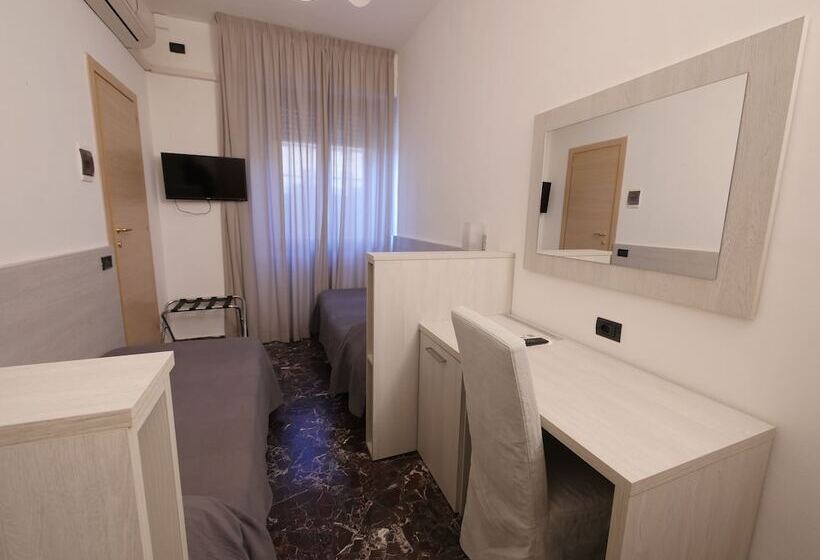 Standard Single Room, Careggi