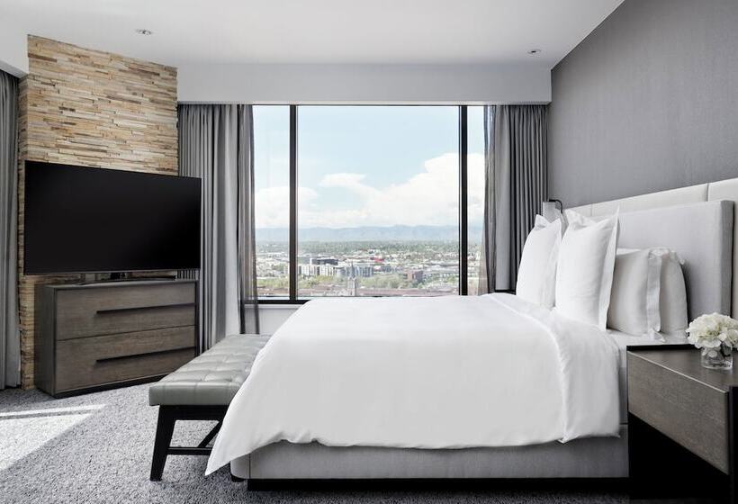 استودیوی پریمیوم, Four Seasons Hotel Denver