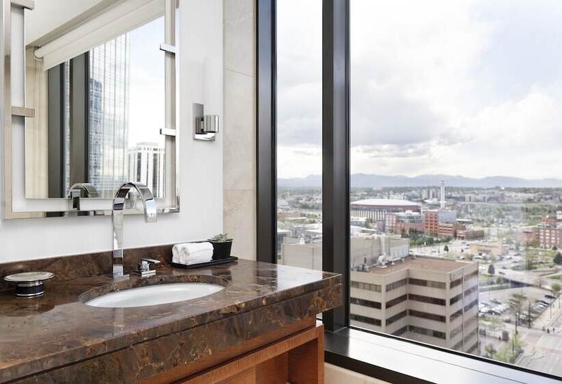 Suite, Four Seasons  Denver