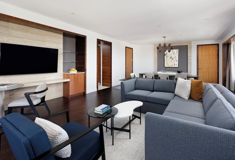 سوئیت پریمیوم, Four Seasons Hotel Denver