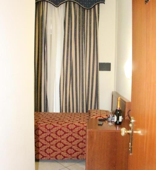 Standard Single Room, Mirage