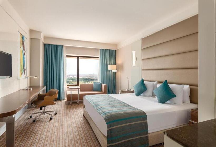 اتاق لوکس با تخت بزرگ, Ramada Plaza By Wyndham Istanbul Tekstilkent