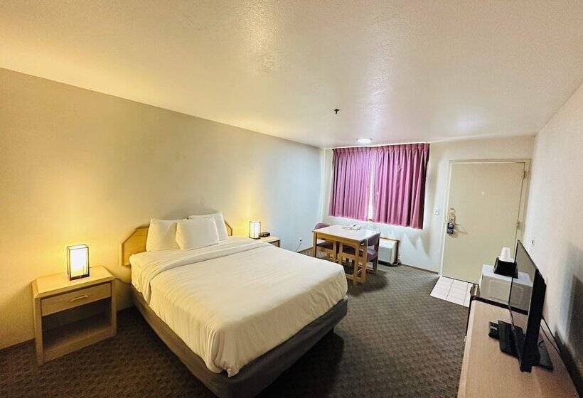 اتاق استاندارد با تخت دوبل, Timberland Inn & Suites