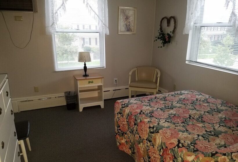 1 Bedroom Apartment, Simmons Motel And Suites