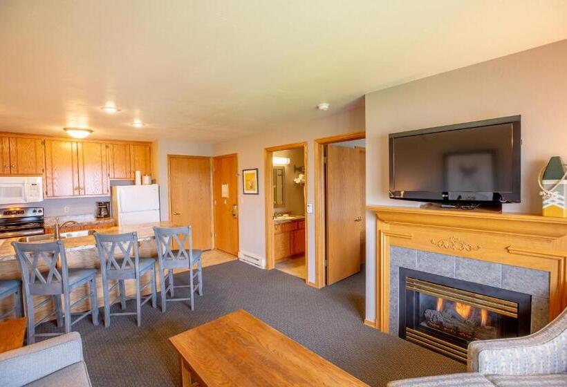 سوئیت پریمیوم, Westwood Shores Waterfront Resort