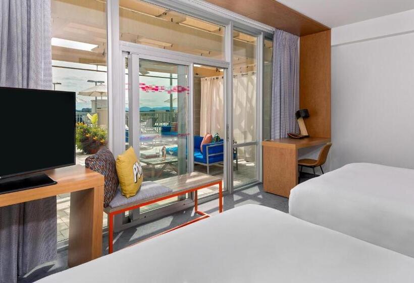 اتاق استاندارد با تخت دو نفره بزرگ, Aloft Asheville Downtown