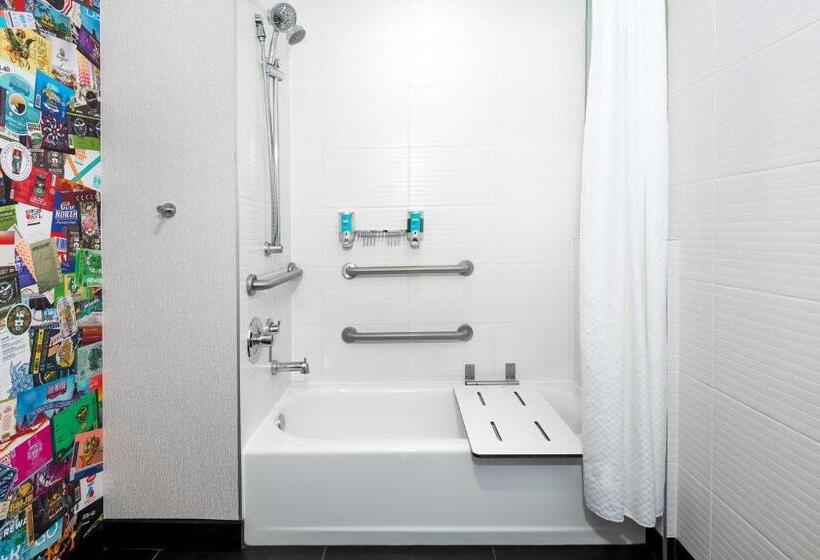 اتاق استاندارد با تخت بزرگ, Aloft Asheville Downtown