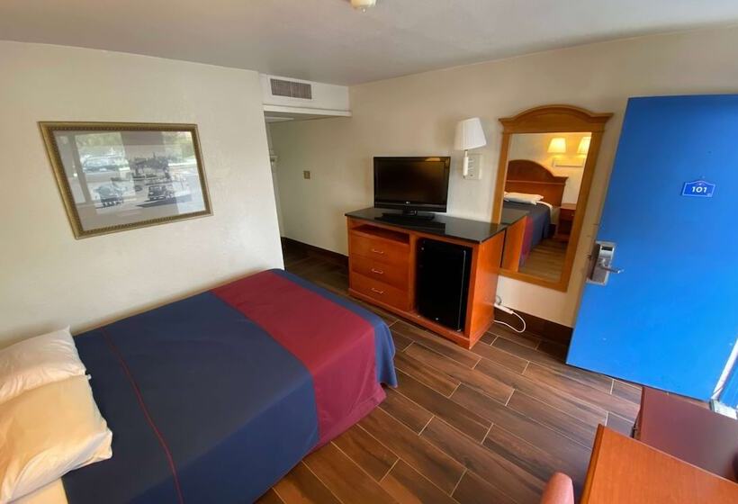 اتاق استاندارد با تخت دوبل, Travelodge By Wyndham Grand Rapids North