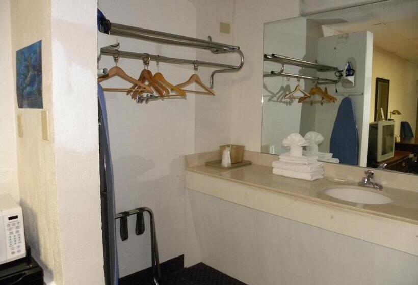 اتاق لوکس, Guest Inn Rogers
