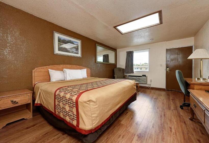 اتاق استاندارد با تخت بزرگ برای معلولان, Guest Inn Rogers