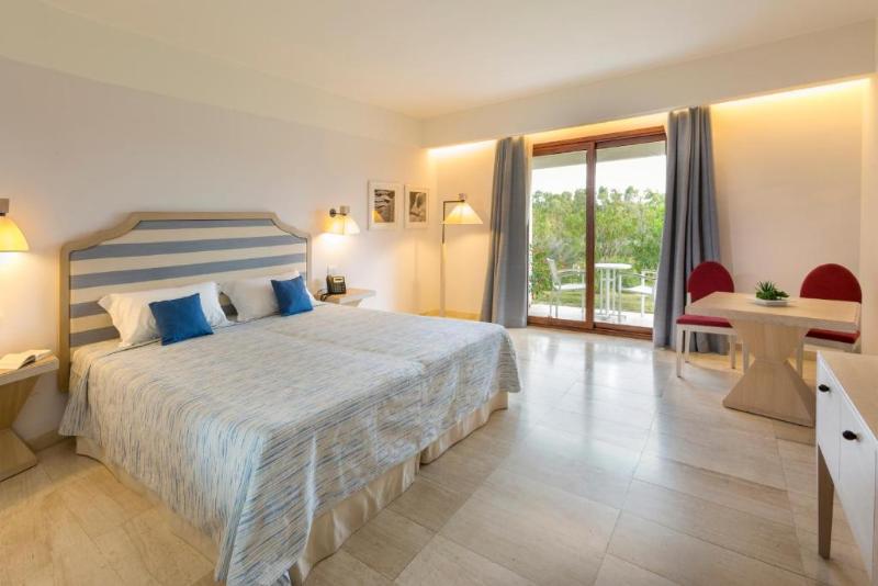 اتاق راحتی سه تخته, Grande Baia Resort & Spa