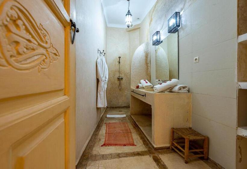 اتاق سوپریور, Riad L'orange Bleue