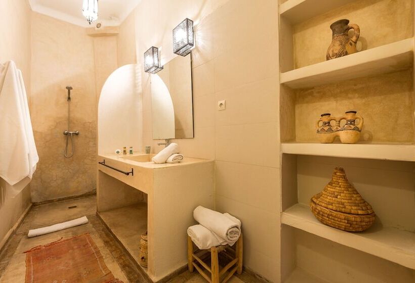 اتاق سوپریور, Riad L'orange Bleue