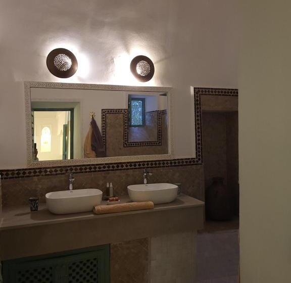 سوییت جونیور, Riad Swaka