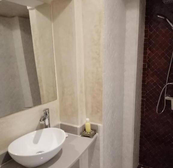 اتاق سوپریور, Riad Swaka