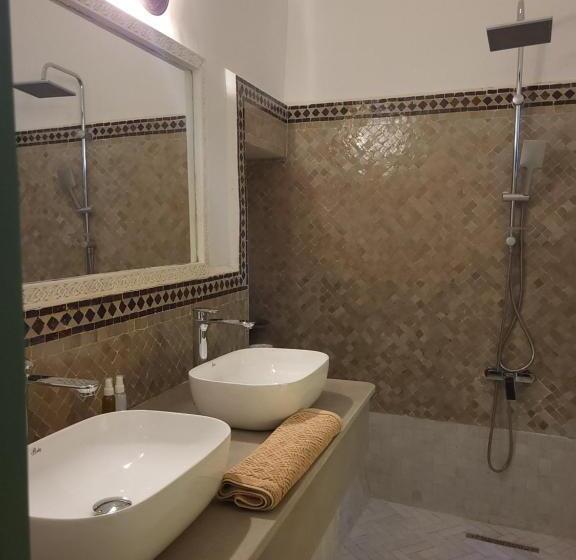 سوییت جونیور, Riad Swaka