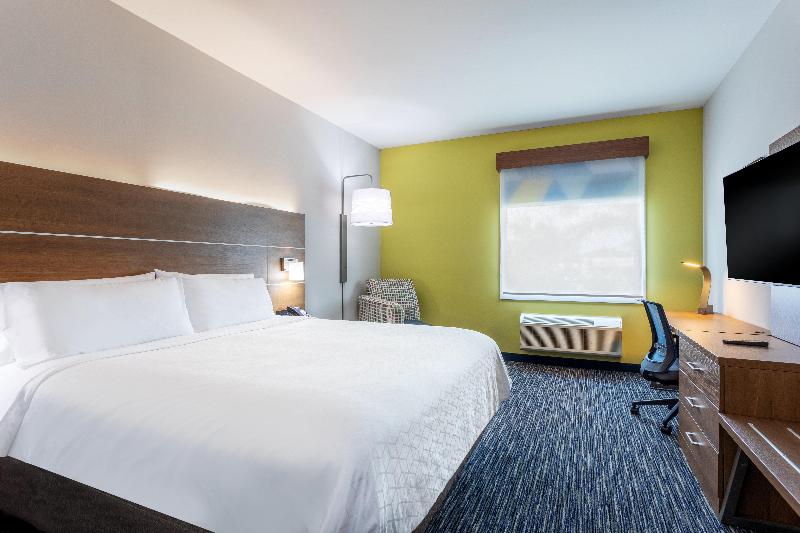 اتاق استاندارد با تخت بزرگ برای معلولان, Holiday Inn Express & Suites   Miramar, An Ihg