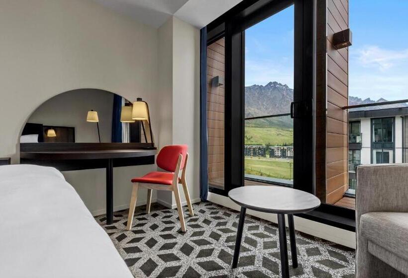 اتاق استاندارد با بالکن, Holiday Inn Queenstown Remarkables Park