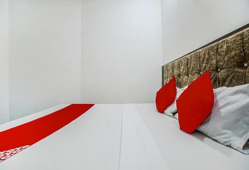 اتاق کلاسیک سه تخته, Prince By Oyo Rooms