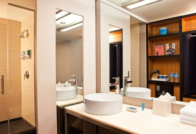 اتاق استاندارد با 2 تخت دوبل, Aloft Chicago Downtown River North
