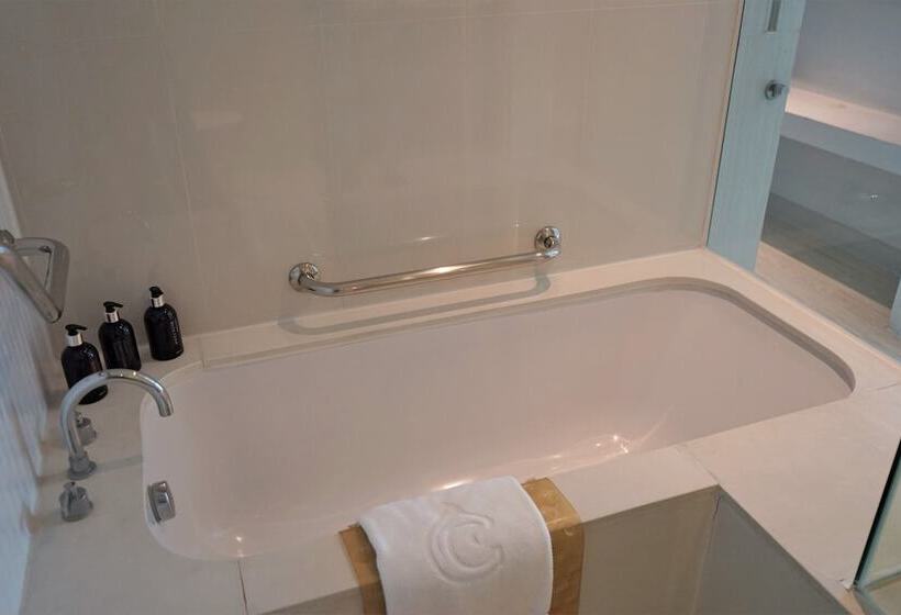 سوییت لوکس, Centara Watergate Pavilion Hotel Bangkok