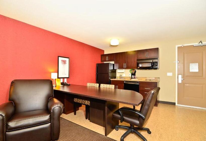 سوئیت برای معلولان, Hawthorn Suites By Wyndham Williston