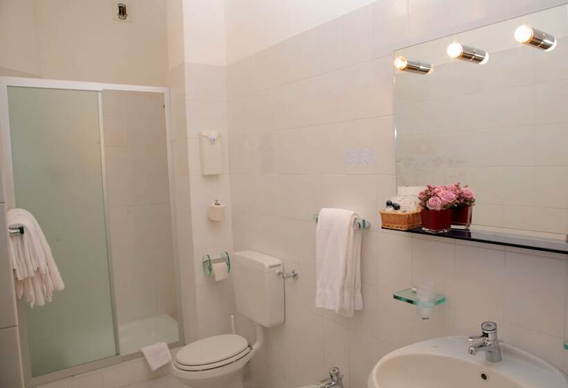 اتاق استاندارد سه نفره, Park Hotel Meublé