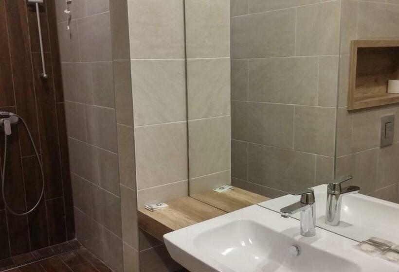 اتاق استاندارد, Villas And Apartments Oaza