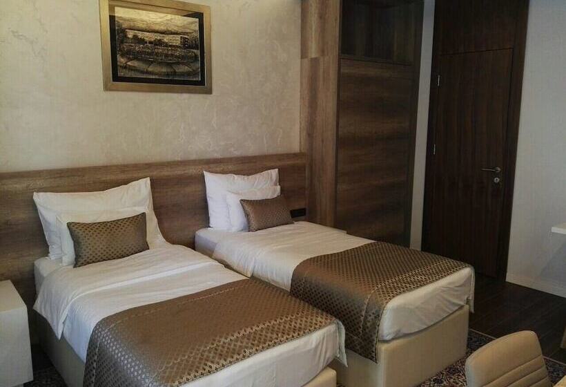 اتاق استاندارد سه نفره, Villas And Apartments Oaza