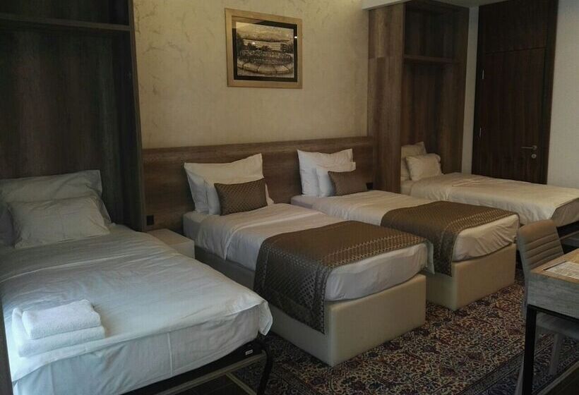 اتاق استاندارد سه نفره, Villas And Apartments Oaza